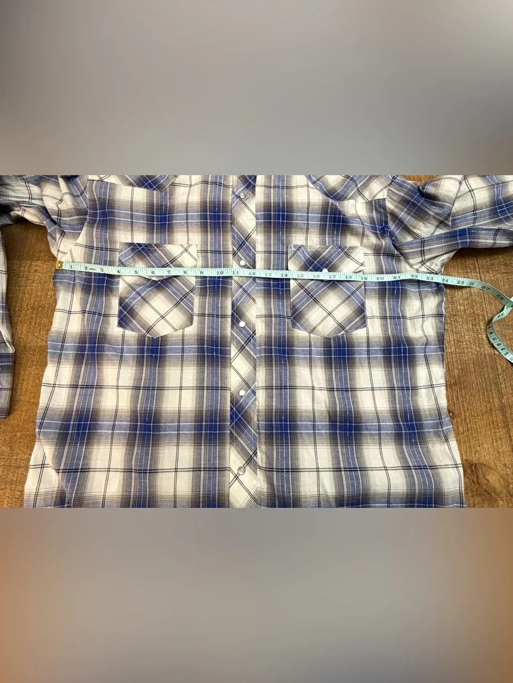 Roper Men's Blue and White Plaid Button-Down Western Shirt